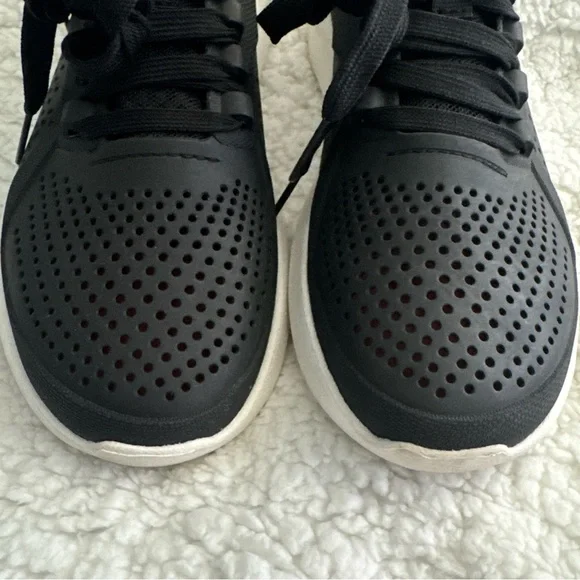 Crocs LiteRide Pacer Womens Size 7 Black White Lace Up Sneaker Shoes 205234 - Picture 4 of 8